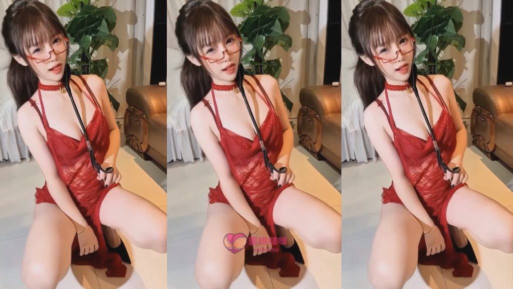图片[1]-【舞】抖音-阿拉蕾-眼镜美女情趣SM骚舞定制[8V-395MB]-蜜桃啵啵