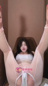 【自】抖音-小樱suny-付费定制 高颜美乳肥臀女神 情趣骚叫福利 [18V-393MB]-蜜桃啵啵